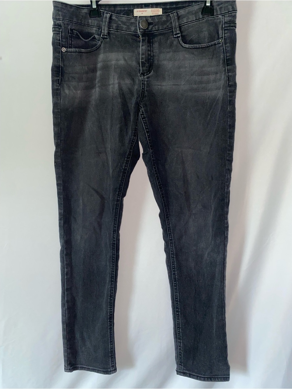 No Boundaries Women's Skinny Jeans in Washed Black